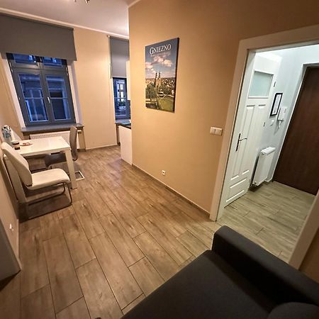 גניזנו Apartament Kleopatra מראה חיצוני תמונה