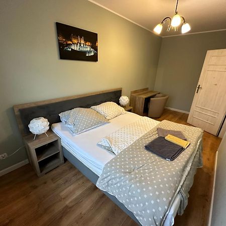 גניזנו Apartament Kleopatra מראה חיצוני תמונה